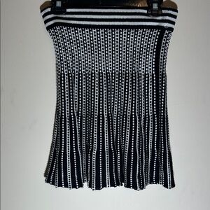 Catherine Malandrino DesignNation Knit Mini Skirt Black White Geometric S